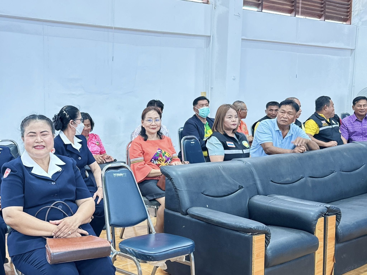 ทศบาลตำบลไทรโยง-ไชยวาล โดยนางสาวสุดใจ ศรีระกิ่ง ปลัดเทศบาล ปฏิบัติหน้าที่นายกเทศมนตรีตำบลไทรโยง-ไชยวาล เข้าร่วมพิธีรับมอบอุปกรณ์ช่วยความพิการประเภทรถเข็นนั่ง (Wheel chair) โดยสำนักงานพัฒนาสังคมและความมั่นคงของมนุษย์ จังหวัดนครราชสีมา