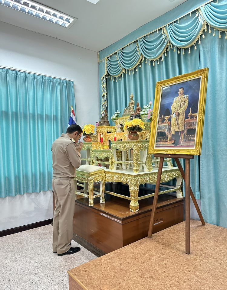 นายพีรวัฒน์ ธีระวัฒนา นายอำเภอครบุรี เป็นประธานเปิดการประชุมสภาเทศบาลตำบลไทรโยง-ไชยวาล ครั้งแรก และได้ให้เกียรติประดับอินธนูแก่นายกเทศมนตรีฯ คณะผู้บริหาร และสมาชิกสภาเทศบาลฯ โดยมีสมาชิกสภาเทศบาลฯ ทั้ง 2 เขตเลือกตั้ง