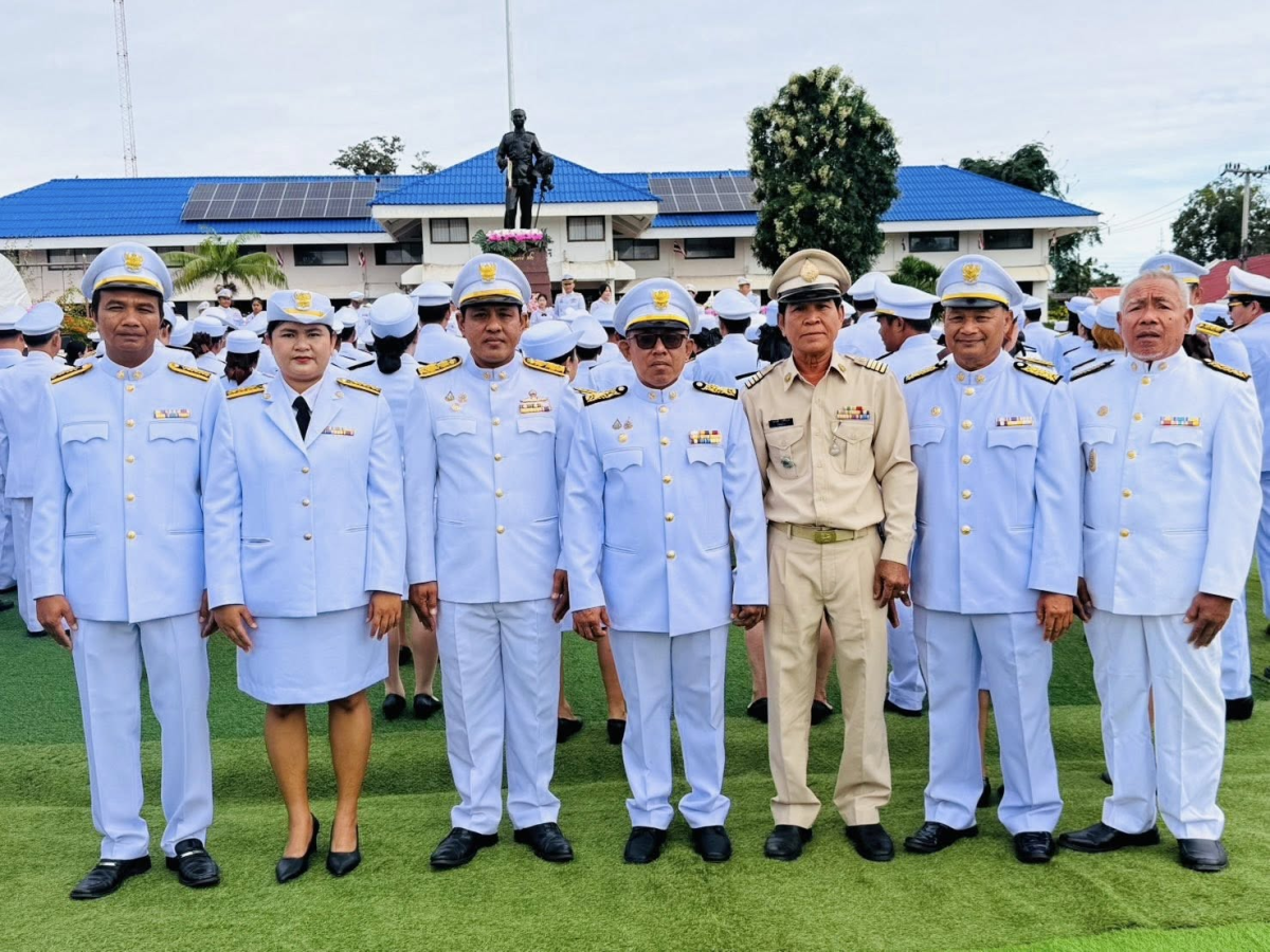 ทศบาลตำบลไทรโยง-ไชยวาล นำโดยนายสุรัน จันทร์สง่า นายกเทศมนตรีตำบลไทรโยง-ไชยวาล พร้อมด้วยคณะผู้บริหาร สมาชิกสภาเทศบาล ข้าราชการ ผู้ใหญ่บ้าน และพนักงานเจ้าหน้าที่เทศบาล ร่วมพิธีวางพวงมาลาถวายราชสักการะ เพื่อระลึกถึงพระมหากรุณาธิคุณ “ เนื่องในวันปิยมหาราช 23 ตุลาคม ”