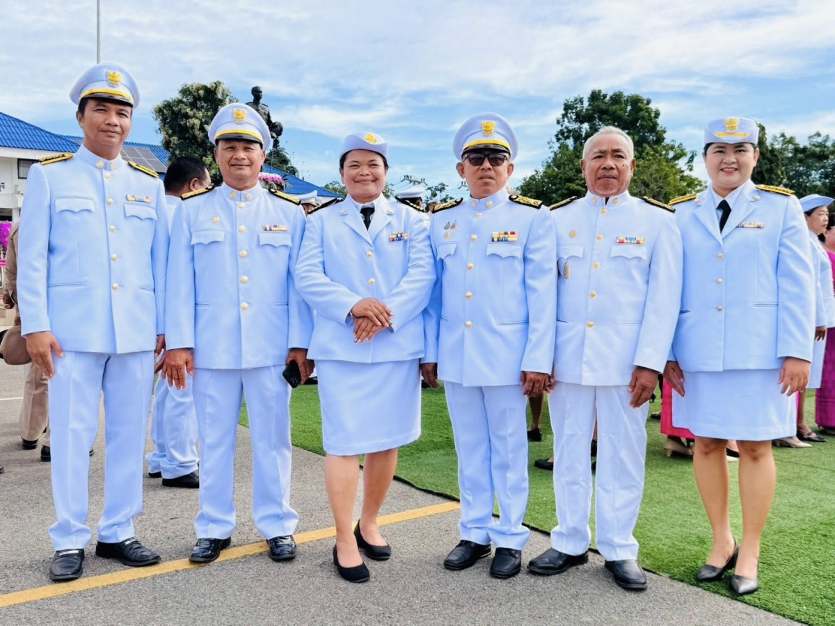 ทศบาลตำบลไทรโยง-ไชยวาล นำโดยนายสุรัน จันทร์สง่า นายกเทศมนตรีตำบลไทรโยง-ไชยวาล พร้อมด้วยคณะผู้บริหาร สมาชิกสภาเทศบาล ข้าราชการ ผู้ใหญ่บ้าน และพนักงานเจ้าหน้าที่เทศบาล ร่วมพิธีวางพวงมาลาถวายราชสักการะ เพื่อระลึกถึงพระมหากรุณาธิคุณ “ เนื่องในวันปิยมหาราช 23 ตุลาคม ”