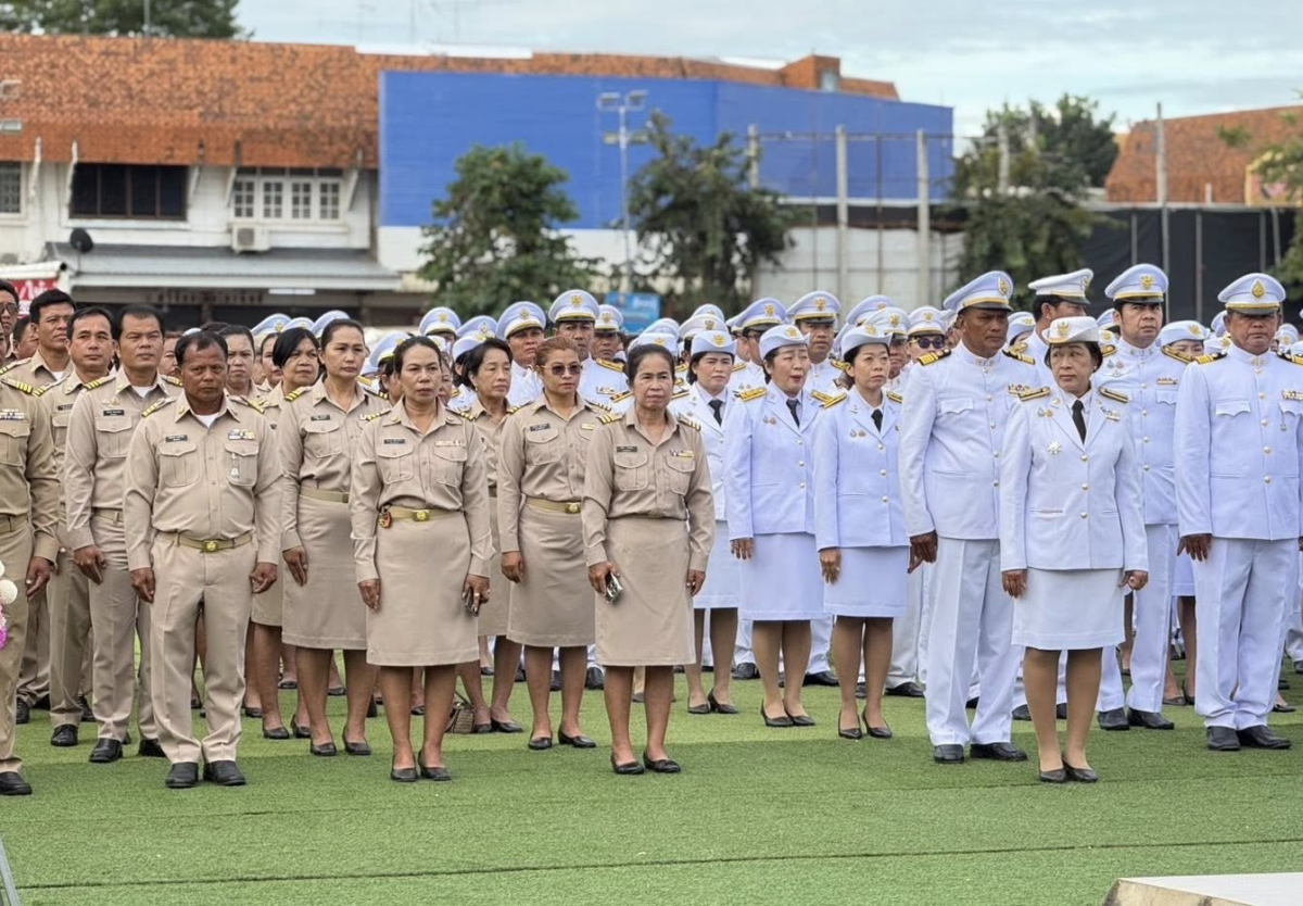 ทศบาลตำบลไทรโยง-ไชยวาล นำโดยนายสุรัน จันทร์สง่า นายกเทศมนตรีตำบลไทรโยง-ไชยวาล พร้อมด้วยคณะผู้บริหาร สมาชิกสภาเทศบาล ข้าราชการ ผู้ใหญ่บ้าน และพนักงานเจ้าหน้าที่เทศบาล ร่วมพิธีวางพวงมาลาถวายราชสักการะ เพื่อระลึกถึงพระมหากรุณาธิคุณ “ เนื่องในวันปิยมหาราช 23 ตุลาคม ”