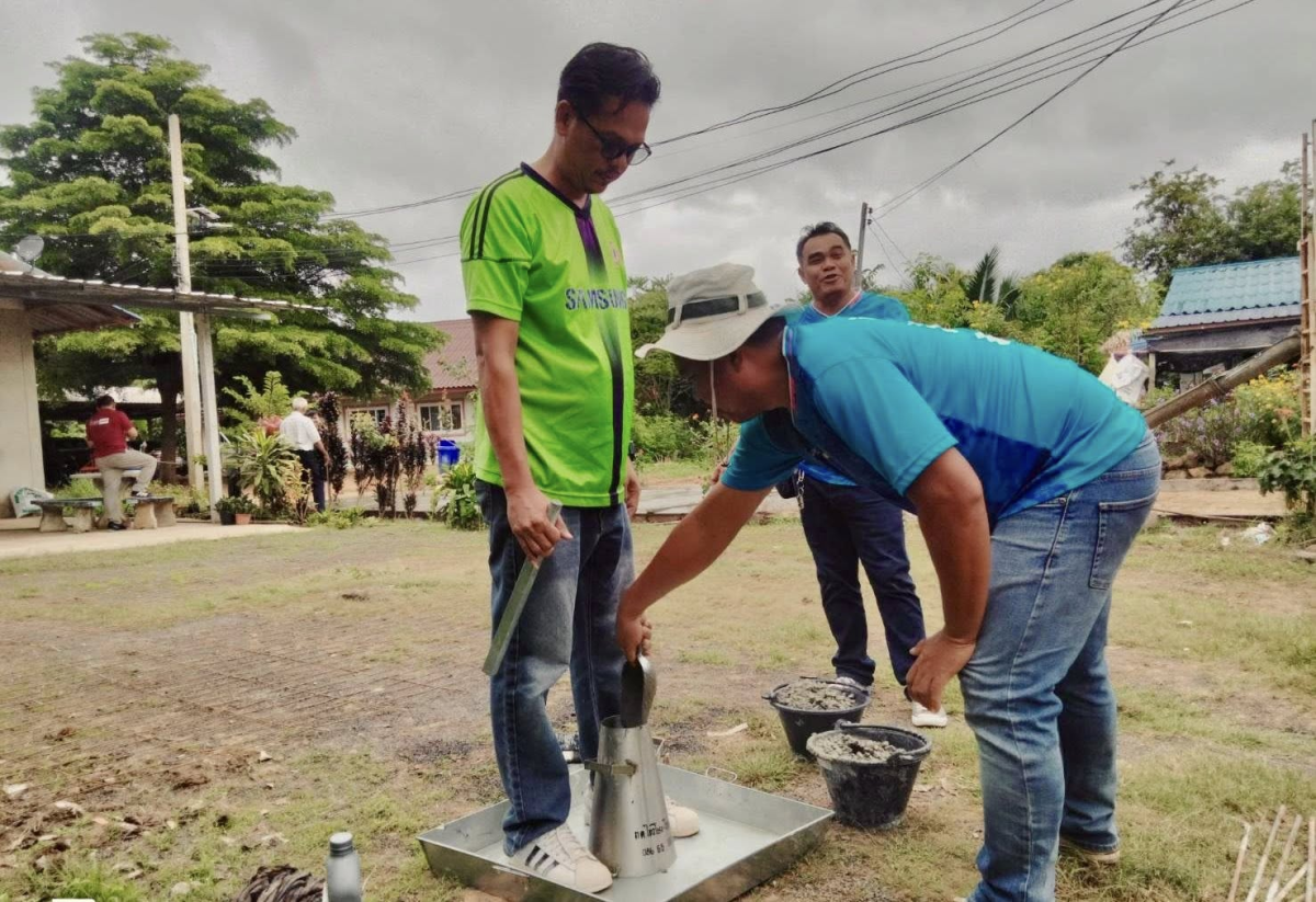 เทศบาลตำบลไทรโยง-ไชยวาล นำโดยนายสุรัน จันทร์สง่า นายกเทศมนตรีฯ พร้อมด้วยคณะผู้บริหาร และพนักงานเจ้าหน้าที่เทศบาลฯ ลงพื้นที่ร่วมตรวจสอบการดำเนินงานโครงการปรับปรุงถนนคอนกรีตเสริมเหล็ก สายแสนสุข 7