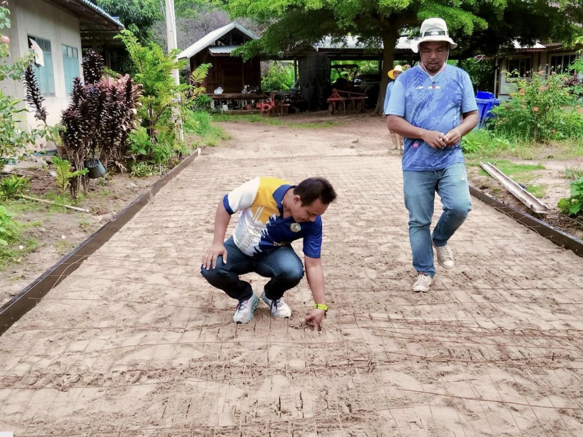 เทศบาลตำบลไทรโยง-ไชยวาล นำโดยนายสุรัน จันทร์สง่า นายกเทศมนตรีฯ พร้อมด้วยคณะผู้บริหาร และพนักงานเจ้าหน้าที่เทศบาลฯ ลงพื้นที่ร่วมตรวจสอบการดำเนินงานโครงการปรับปรุงถนนคอนกรีตเสริมเหล็ก สายแสนสุข 7