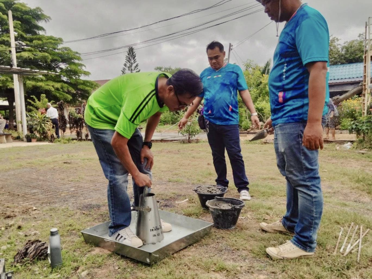 เทศบาลตำบลไทรโยง-ไชยวาล นำโดยนายสุรัน จันทร์สง่า นายกเทศมนตรีฯ พร้อมด้วยคณะผู้บริหาร และพนักงานเจ้าหน้าที่เทศบาลฯ ลงพื้นที่ร่วมตรวจสอบการดำเนินงานโครงการปรับปรุงถนนคอนกรีตเสริมเหล็ก สายแสนสุข 7