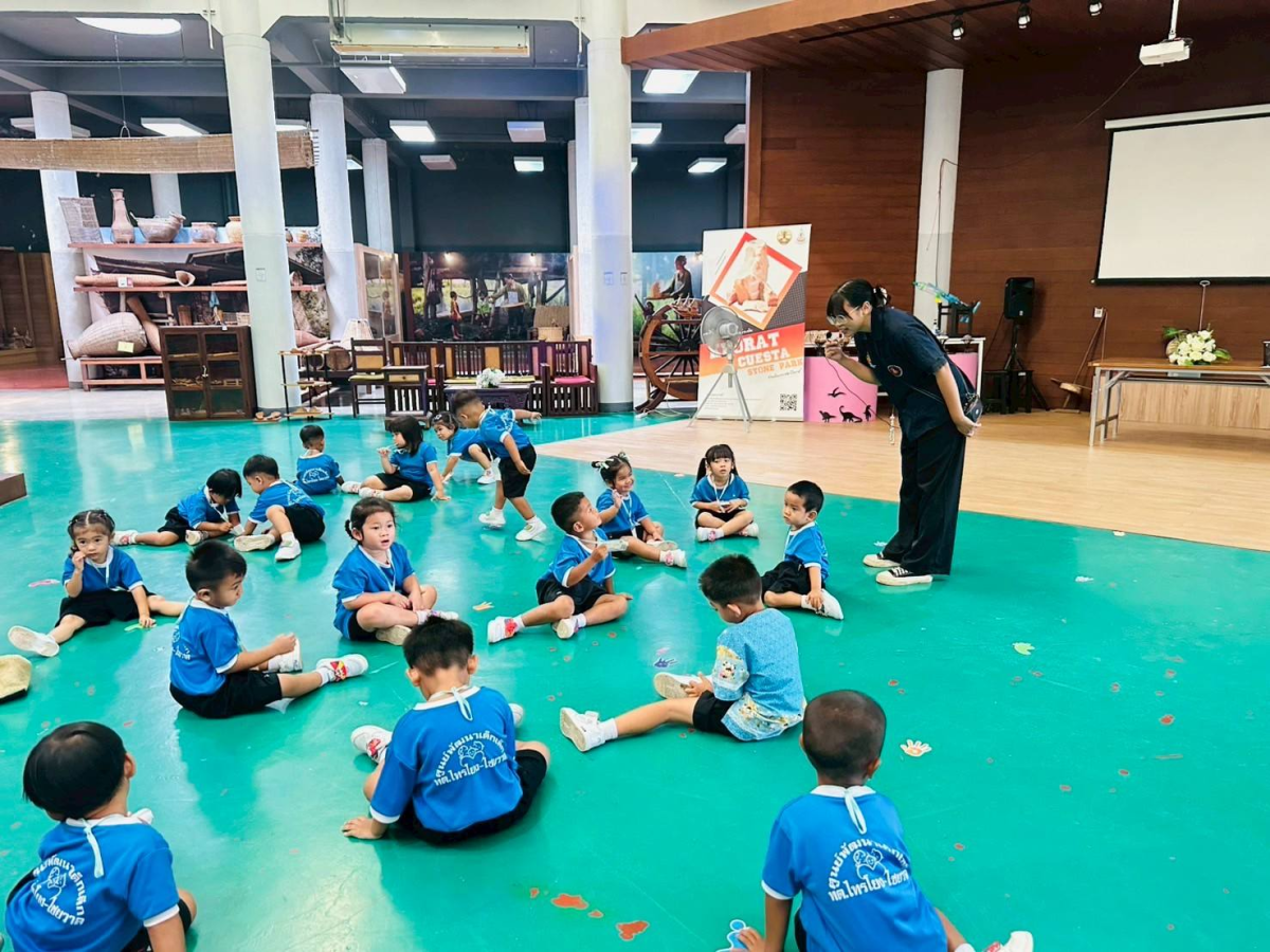 ทศบาลตำบลไทรโยง-ไชยวาล นำโดยนายไพฑูรย์ หัสครบุรี รองนายกเทศมนตรีฯ พร้อมด้วยรองปลัดเทศบาล รักษาราชการแทนผู้อำนวยการกองการศึกษา พนักงานเจ้าหน้าที่กองการศึกษา คณะครู และนักเรียน ได้ดำเนินกิจกรรมพัฒนาคุณภาพผู้เรียน (กิจกรรมทัศนศึกษา) ประจำปีงบประมาณ 2568