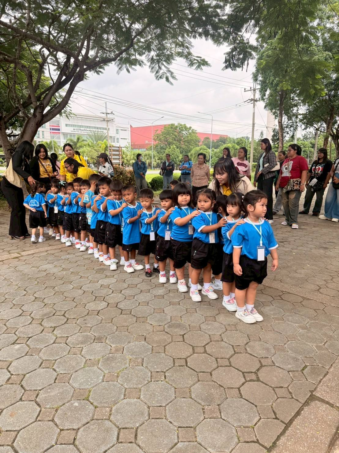 ทศบาลตำบลไทรโยง-ไชยวาล นำโดยนายไพฑูรย์ หัสครบุรี รองนายกเทศมนตรีฯ พร้อมด้วยรองปลัดเทศบาล รักษาราชการแทนผู้อำนวยการกองการศึกษา พนักงานเจ้าหน้าที่กองการศึกษา คณะครู และนักเรียน ได้ดำเนินกิจกรรมพัฒนาคุณภาพผู้เรียน (กิจกรรมทัศนศึกษา) ประจำปีงบประมาณ 2568