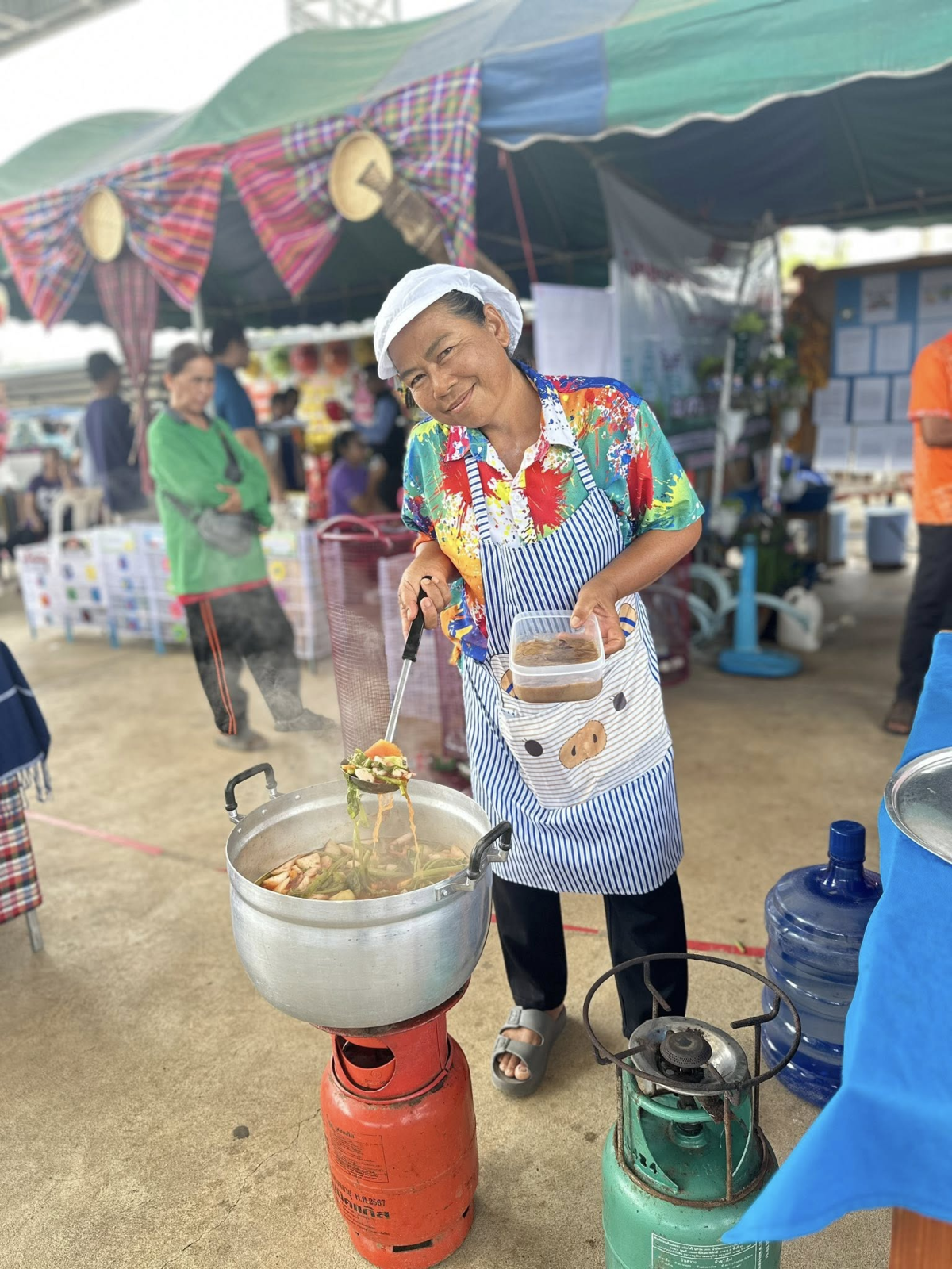 นที่ 18 กันยายน 2568 เวลา 09.30 น. เทศบาลตำบลไทรโยง-ไชยวาล นำโดยนายสุรัน จันทร์สง่า นายกเทศมนตรีตำบลไทรโยง-ไชยวาล พร้อมด้วยคณะผู้บริหาร สมาชิกสภาเทศบาล ปลัดเทศบาล รองปลัดเทศบาล หัวหน้าสำนักปลัดเทศบาล หัวหน้าส่วนราชการ และพนักงานเจ้าหน้าที่เทศบาล ได้จัดกิจกรรมโครงการสร้างสุขภาพดี สิ่งแวดล้อมดี ตามวิถีคนเทศบาลไทรโยง-ไชยวาล ประจำปีงบประมาณ 2568