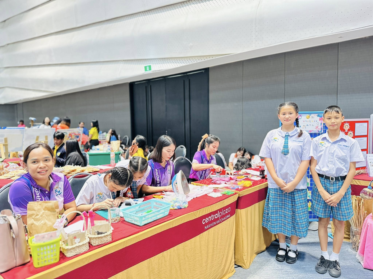 ทศบาลตำบลไทรโยง-ไชยวาล นำโดยนายสุรัน จันทร์สง่า นายกเทศมนตรี พร้อมด้วยนางสาวสุดใจ ศรีระกิ่ง ปลัดเทศบาล และนายธีรเดช พงษ์กระโทก นักพัฒนาชุมชนชำนาญการ เข้ารับประกาศเกียรติบัตรเป็นหน่วยงานที่มีการขับเคลื่อนงานสภาเด็กและเยาวชนดีเด่น โครงการมหกรรมวันเยาวชนแห่งชาติจังหวัดนครราชสีมา ประจำปี ๒๕๖๘