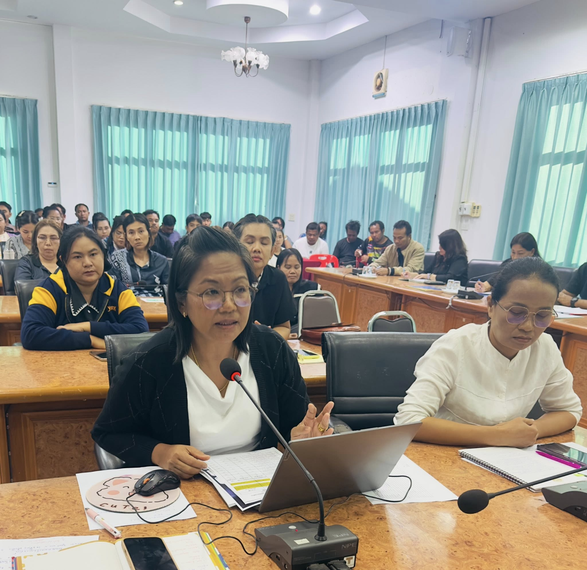 นายสุรัน จันทร์สง่า นายกเทศมนตรีตำบลไทรโยง-ไชยวาล พร้อมด้วยคณะผู้บริหาร ปลัดเทศบาล รองปลัดเทศบาล หัวหน้าส่วนราชการ พนักงานและเจ้าหน้าที่เทศบาลฯ เข้าร่วมประชุมประจำเดือนธันวาคม