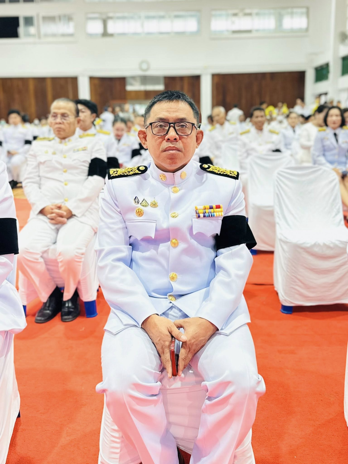 นายสุรัน จันทร์สง่า นายกเทศมนตรีตำบลไทรโยง-ไชยวาล พร้อมด้วยผู้บริหาร ปลัดเทศบาล และหัวหน้าส่วนราชการ เข้าร่วมพิธีวางพานพุ่มดอกไม้ถวายสักการะ และน้อมรำลึกถึงพระมหากรุณาธิคุณ เนื่องในวันคล้ายวันพระราชสมภพของพระบาทสมเด็จพระบรมชนกาธิเบศร มหาภูมิพลอดุลยเดช มหาราชบรมนาถบพิตร