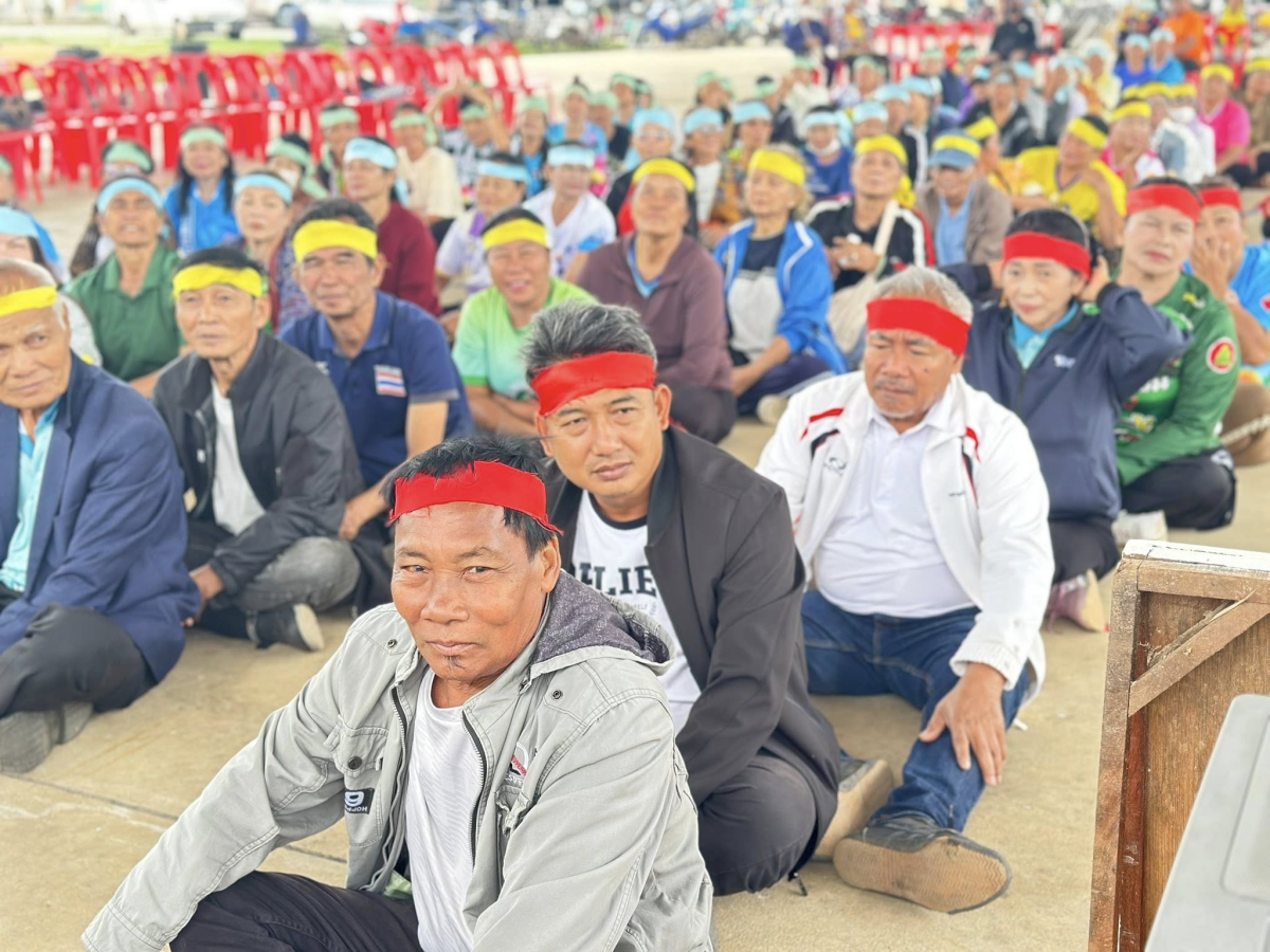 เทศบาลตำบลไทรโยง-ไชยวาล นำโดยนายสุรัน จันทร์สง่า นายกเทศมนตรีฯ พร้อมด้วยคณะผู้บริหาร ประธานสภาเทศบาล สมาชิกสภาเทศบาล ปลัดเทศบาล รองปลัดเทศบาล หัวหน้าสำนักปลัดเทศบาล ผู้อำนวยการกองคลัง ผู้อำนวยการกองสาธารณะสุขฯ และพนักเจ้าหน้าที่เทศบาลฯ ร่วมดำเนินกิจกรรม ส่งเสริมสุขภาพร่างกาย ขยับกายสบายชีวี ตามโครงการพัฒนาคุณภาพชีวิตผู้สูงอายุ ประจำปี 2569