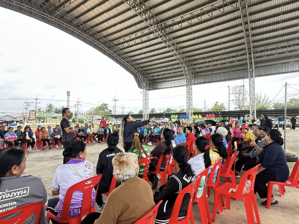 เทศบาลตำบลไทรโยง-ไชยวาล นำโดยนายสุรัน จันทร์สง่า นายกเทศมนตรีฯ พร้อมด้วยคณะผู้บริหาร ประธานสภาเทศบาล สมาชิกสภาเทศบาล ปลัดเทศบาล รองปลัดเทศบาล หัวหน้าสำนักปลัดเทศบาล ผู้อำนวยการกองคลัง ผู้อำนวยการกองสาธารณะสุขฯ และพนักเจ้าหน้าที่เทศบาลฯ ร่วมดำเนินกิจกรรม ส่งเสริมสุขภาพร่างกาย ขยับกายสบายชีวี ตามโครงการพัฒนาคุณภาพชีวิตผู้สูงอายุ ประจำปี 2569