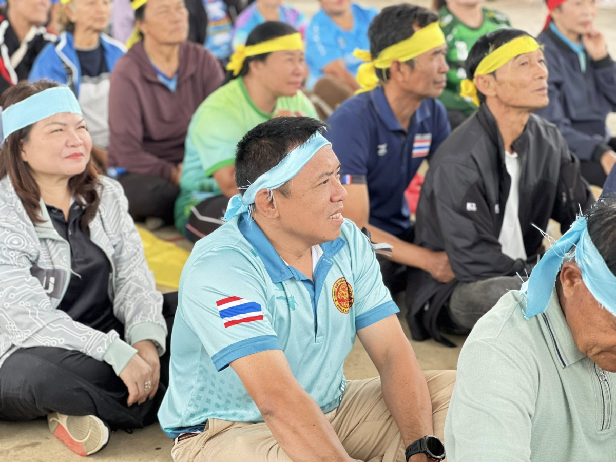 เทศบาลตำบลไทรโยง-ไชยวาล นำโดยนายสุรัน จันทร์สง่า นายกเทศมนตรีฯ พร้อมด้วยคณะผู้บริหาร ประธานสภาเทศบาล สมาชิกสภาเทศบาล ปลัดเทศบาล รองปลัดเทศบาล หัวหน้าสำนักปลัดเทศบาล ผู้อำนวยการกองคลัง ผู้อำนวยการกองสาธารณะสุขฯ และพนักเจ้าหน้าที่เทศบาลฯ ร่วมดำเนินกิจกรรม ส่งเสริมสุขภาพร่างกาย ขยับกายสบายชีวี ตามโครงการพัฒนาคุณภาพชีวิตผู้สูงอายุ ประจำปี 2569