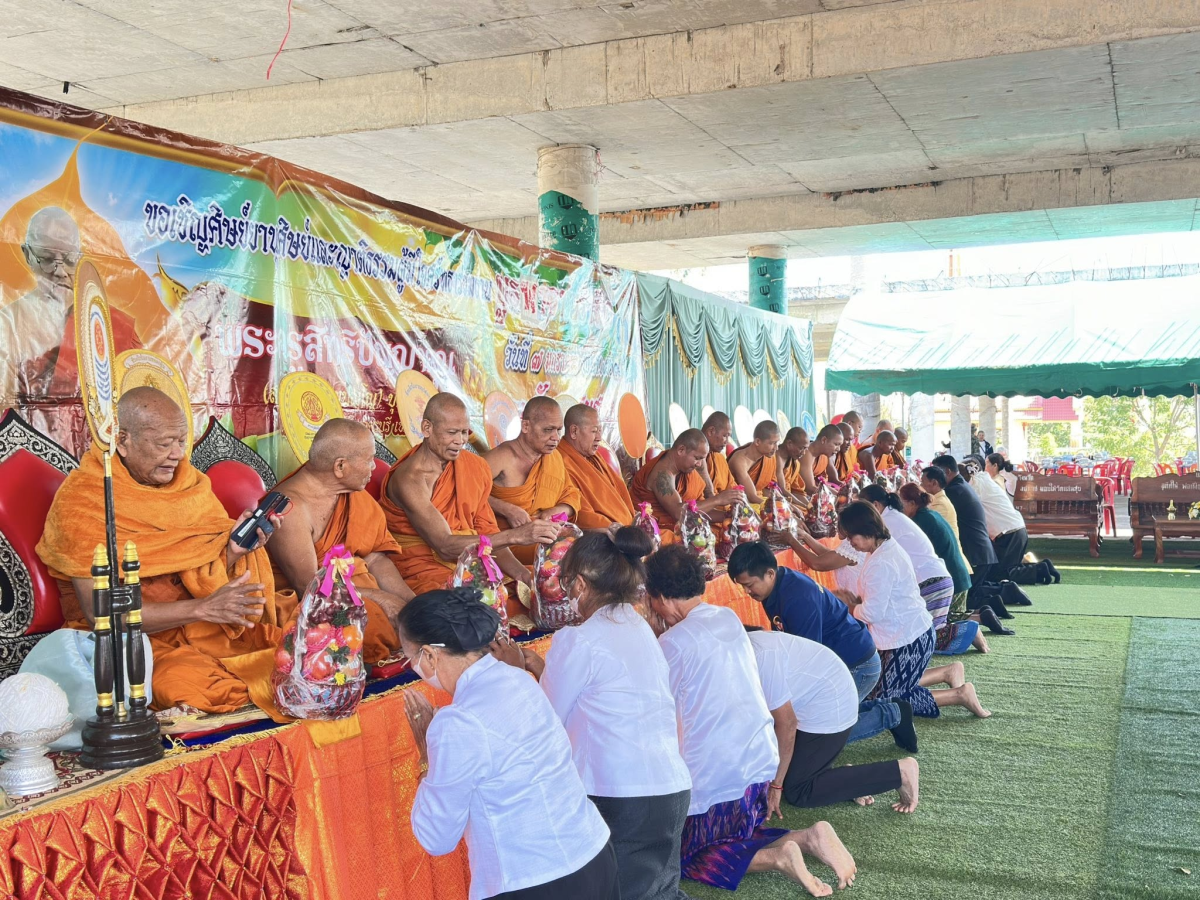 นายเพิ่มพล พึ่งกิ่ง รองนายกเทศมนตรีตำบลไทรโยง-ไชยวาล พร้อมด้วยผู้บริหาร สมาชิกสภาเทศบาล ปลัดเทศบาลฯ ร่วมงานบูรพาจารย์รำลึก ครบรอบปีที่ 3 พระครูสิทธิปัญญาคุณ (สมหวัง ติกขปัญโญ) ปุกกระโทก