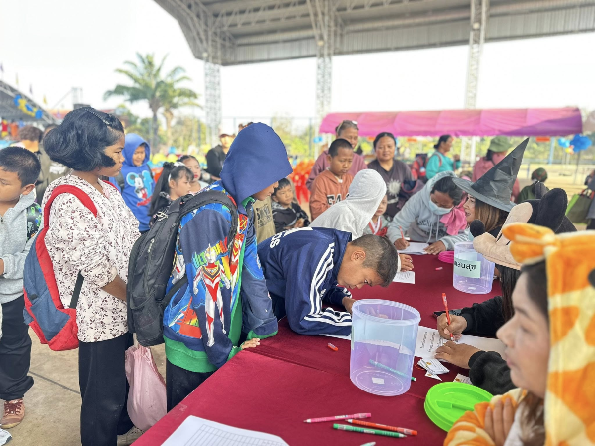 เทศบาลตำบลไทรโยง-ไชยวาล นำโดยนายสุรัน จันทร์สง่า นายกเทศมนตรีตำบลไทรโยง-ไชยวาล พร้อมด้วยคณะผู้บริหาร สมาชิกสภาเทศบาล ปลัดเทศบาล รองปลัดเทศบาล หัวหน้าส่วนราชการ พนักงานและเจ้าหน้าที่เทศบาล ได้จัดงานวันเด็กแห่งชาติ ประจำปี 2569