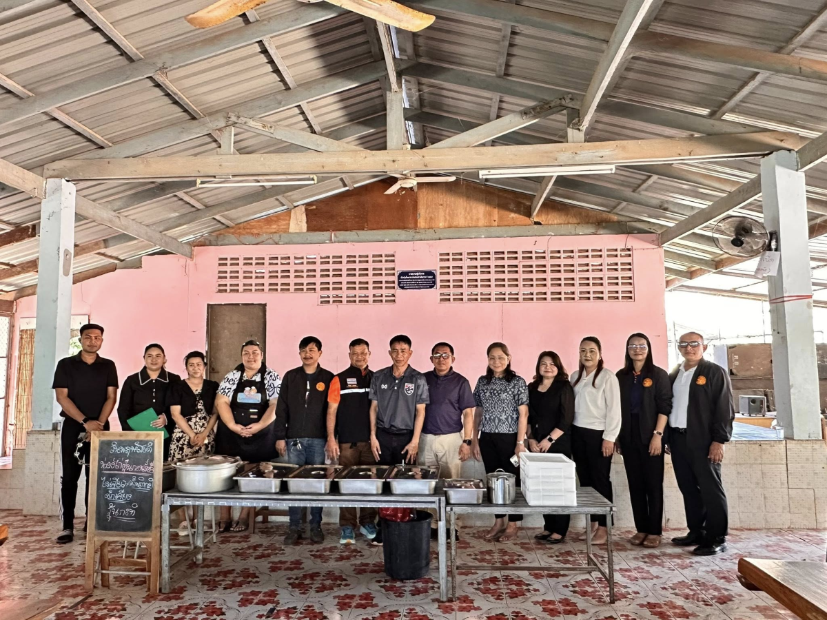 ทศบาลตำบลไทรโยง -ไชยวาล นำโดยนายสุรัน จันทร์สง่า นายกเทศมนตรีฯ พร้อมด้วยนางสาวสุดใจ ศรีระกิ่ง ปลัดเทศบาล จ่าเอกสมโภชน์ อินทรงรัมย์ รองปลัดเทศบาล นางเรณู นาคหนองหาญ หัวหน้าสำนักปลัดเทศบาล และคณะกรรมการติดตามและประเมินผลการดำเนินงานโครงการอาหารกลางวัน ของสถานศึกษาในสังกัดและในพื้นที่เทศบาลตำบลไทรโยง-ไชยวาล