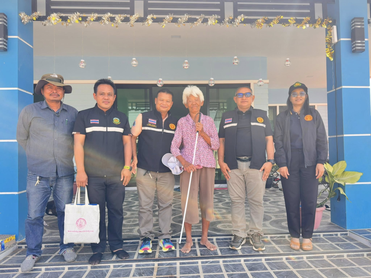 เทศบาลตำบลไทรโยง-ไชยวาล ภายใต้การนำของ นายสุรัน จันทร์สง่า นายกเทศมนตรีตำบลไทรโยง-ไชยวาล มอบหมายให้นายไพฑูรย์ หัสครบุรี รองนายกเทศมนตรีฯ พร้อมด้วยจ่าเอกสมโภชน์ อินทรงรัมย์ รองปลัดเทศบาลฯ นางเรณู นาคหนองหาญ หัวหน้าสำนักปลัดเทศบาลฯ และเจ้าหน้าที่งานสวัสดิการสังคม ร่วมมอบไม้เท้าขาวให้คนพิการทางการเห็นในเขตพื้นที่เทศบาลฯ ที่สมควรได้รับการช่วยเหลือต่อการดำเนินชีวิตประจำวันที่ดียิ่งขึ้น จำนวน 7 ราย