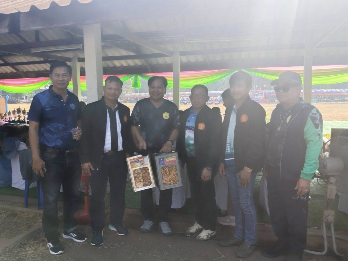 นายสุรัน จันทร์สง่า นายกเทศมนตรีตำบลไทรโยง-ไชยวาล พร้อมด้วยนายไพฑูรย์ หัสครบุรี รองนายกเทศมนตรีฯ นายคมกฤษ หอมกระโทก เลขานุการนายกฯ ร่วมเป็นเกียรติในพิธีเปิดการแข่งขันกีฬาประชาชนต้านภัยยาเสพติด “ อรพิมพ์คัพ ” ครั้งที่ 9 ประจำปีงบประมาณ 2569