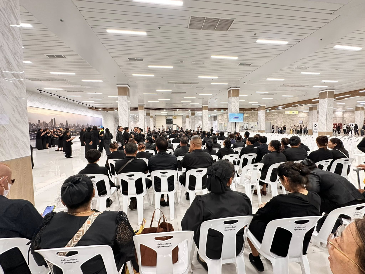 เทศบาลตำบลไทรโยง-ไชยวาล นำโดยนายสุรัน จันทร์สง่า นายกเทศมนตรีฯ พร้อมด้วยคณะผู้บริหาร สมาชิกสภาเทศบาล รองปลัดเทศบาล หัวหน้าส่วนราชการ พนักงานเทศบาล ผู้นำท้องทึ่ ผู้นำชุมชน และประชาชนในเขตพื้นที่เทศบาลตำบลไทรโยง-ไชยวาล เข้าร่วมกิจกรรม “การเดินทางเข้ากราบถวายบังคมพระบรมศพ สมเด็จพระนางเจ้าสิริกิติ์ พระบรมราชินีนาถ พระบรมราชชนนีพันปีหลวง” ประจำปี 2569