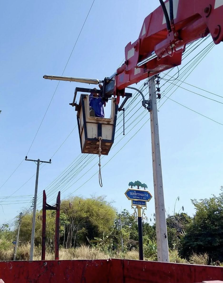 เทศบาลตำบลไทรโยง-ไชยวาล ภายใต้การนำของนายสุรัน จันทร์สง่า นายกเทศมนตรีตำบลไทรโยง-ไชยวาล มอบหมายให้เจ้าหน้าที่กองช่าง เจ้าหน้าที่กองสาธารณสุขฯ และเจ้าหน้าที่งานป้องกันฯ เพื่อดำเนินงานตามภารกิจที่เกี่ยวข้อง พร้อมทั้งดำเนินงานตามคำร้องขอความช่วยเหลือของพ่อ แม่ พี่น้อง ประชาชนในเขตพื้นที่เทศบาลฯ