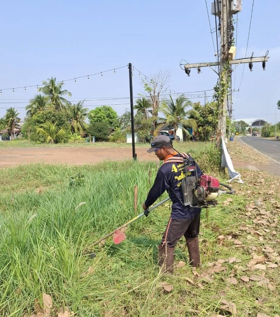 เทศบาลตำบลไทรโยง-ไชยวาล ภายใต้การนำของนายสุรัน จันทร์สง่า นายกเทศมนตรีตำบลไทรโยง-ไชยวาล มอบหมายให้เจ้าหน้าที่กองช่าง เจ้าหน้าที่กองสาธารณสุขฯ และเจ้าหน้าที่งานป้องกันฯ เพื่อดำเนินงานตามภารกิจที่เกี่ยวข้อง พร้อมทั้งดำเนินงานตามคำร้องขอความช่วยเหลือของพ่อ แม่ พี่น้อง ประชาชนในเขตพื้นที่เทศบาลฯ