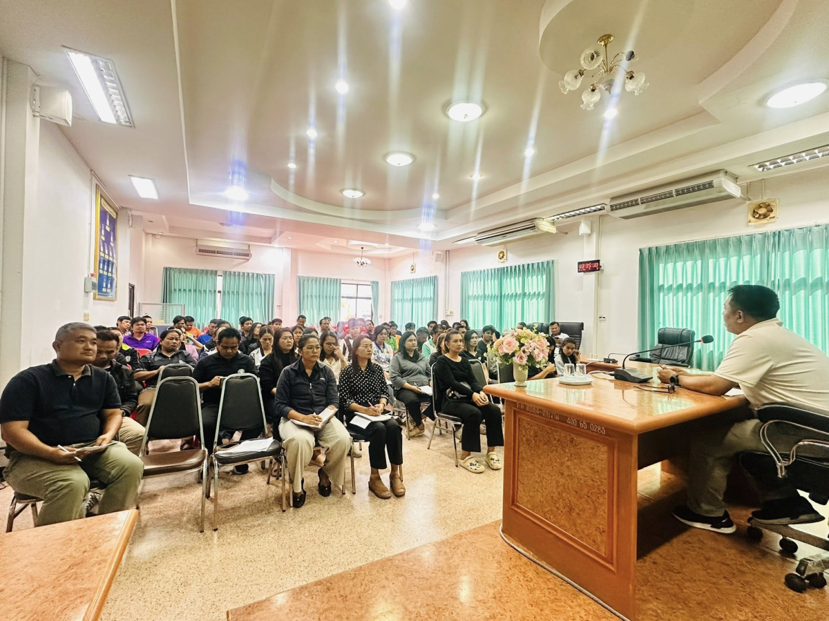 นายสุรัน จันทร์สง่า นายกเทศมนตรีตำบลไทรโยง-ไชยวาล เป็นประธานเปิดการประชุมพนักงานฯ โดยมีคณะผู้บริหาร ปลัดเทศบาล รองปลัดเทศบาล หัวหน้าส่วนราชการ พนักงานและเจ้าหน้าที่เทศบาลฯ ที่เข้าร่วมประชุมประจำเดือนมีนาคม