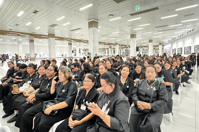 เทศบาลตำบลไทรโยง-ไชยวาล นำโดยนายสุรัน จันทร์สง่า นายกเทศมนตรีฯ พร้อมด้วยคณะผู้บริหาร สมาชิกสภาเทศบาล รองปลัดเทศบาล หัวหน้าส่วนราชการ พนักงานเทศบาล ผู้นำท้องทึ่ ผู้นำชุมชน และประชาชนในเขตพื้นที่เทศบาลตำบลไทรโยง-ไชยวาล เข้าร่วมกิจกรรม “การเดินทางเข้ากราบถวายบังคมพระบรมศพ สมเด็จพระนางเจ้าสิริกิติ์ พระบรมราชินีนาถ พระบรมราชชนนีพันปีหลวง” ประจำปี 2569
