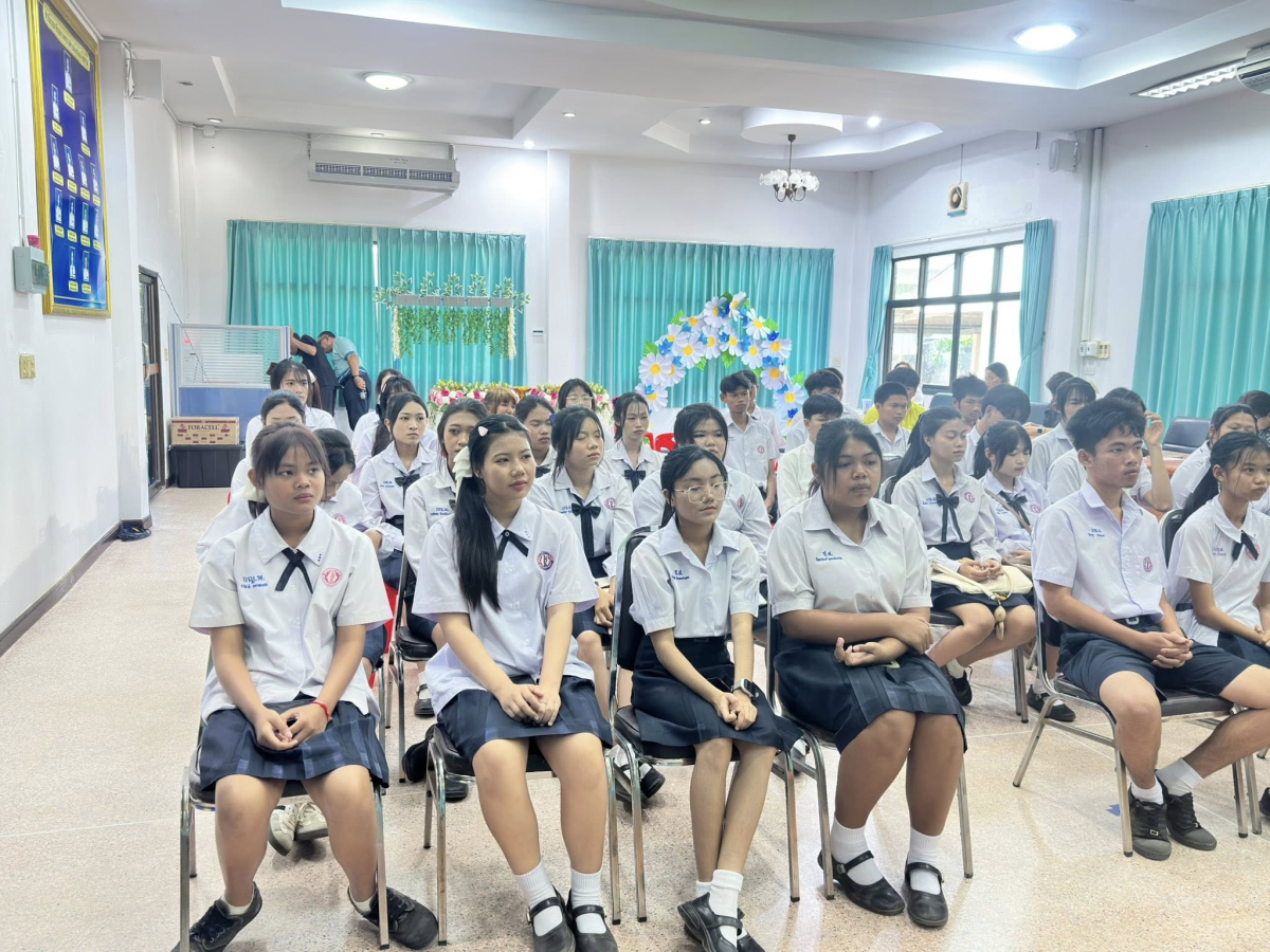 นายสุรัน จันทร์สง่า นายกเทศมนตรีตำบลไทรโยง-ไชยวาล เป็นประธานในการปฐมนิเทศนักเรียน นักศึกษาที่ผ่านการคัดเลือกเข้าทำงานในช่วงปิดภาคเรียน ประจำปี 2569