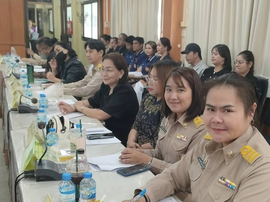 นายสุรัน จันทร์สง่า นายกเทศมนตรีตำบลไทรโยง-ไชยวาล พร้อมด้วยนางสาวสุดใจ ศรีระกิ่ง ปลัดเทศบาลฯ เข้าร่วมประชุมประจำเดือนหัวหน้าส่วนราชการ ครั้งที่ 4/2569 ประจำเดือนเมษายน 2569