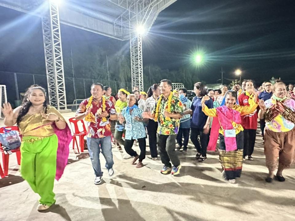 นายสุรัน จันทร์สง่า นายกเทศมนตรีตำบลไทรโยง-ไชยวาล เป็นประธานเปิดโครงการค่ายลูกเสือสูงวัย ใส่ใจสุขภาพเทศบาลตำบลไทรโยง-ไชยวาล ประจำปีงบประมาณ 2569