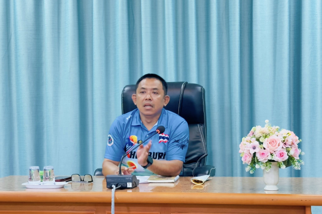 นายสุรัน จันทร์สง่า นายกเทศมนตรีตำบลไทรโยง-ไชยวาล เป็นประธานการประชุมพนักงานฯ